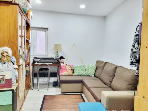 Moradia Unifamilar T3 com Logradouro e Terraço.