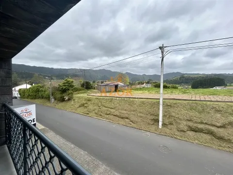 Apartamento independente T3  (T2+1) em Furnas