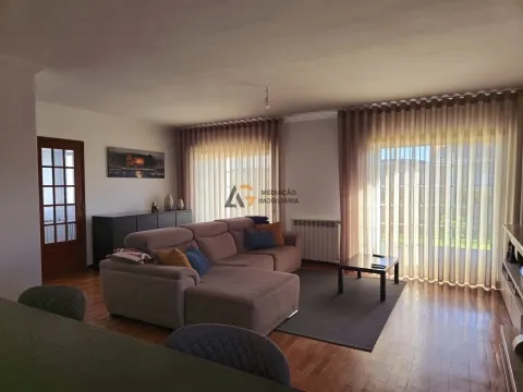 Moradia Isolada T4 à venda em Ilhavo