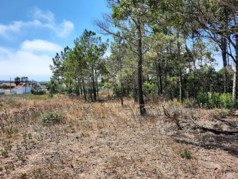 Terreno Rústico com 11 640 m2 em Aljezur