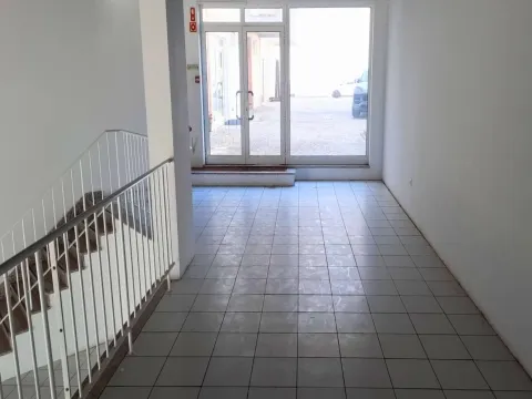 Loja Comercial em Localização Privilegiada Armação de Pêra