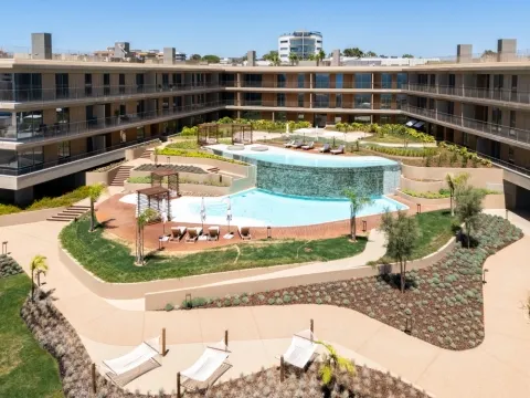 Lujoso apartamento de 2 dormitorios con vistas al mar a 200 m de la playa – Forte Novo