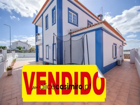 MORADIA T4 COMO NOVA - EXCELENTES ÁREAS