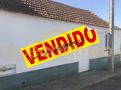 Moradia T2 com terreno