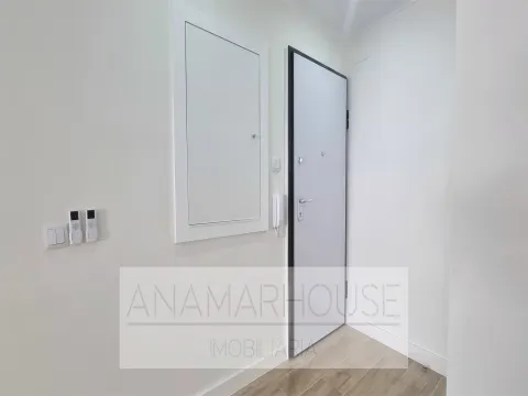 T3 Remodelado com varandas na Amadora, Mina De Água