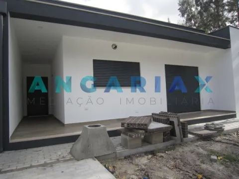 ANG1346 - 3 Bedroom House for Sale in Marinha Grande