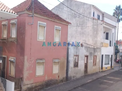 ANG1491 - Moradia T3 para Venda em Santa Catarina, Caldas da Rainha