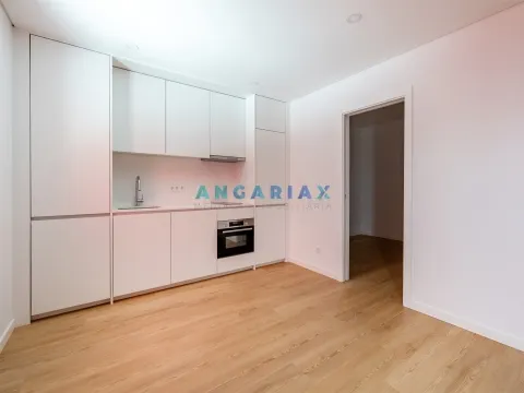 ANG1525 - Apartamento T1 para Arrendamento em Leiria