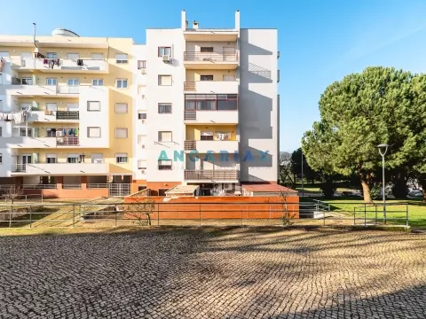 ANG1529 - Apartamento T3 para Venda em Setúbal 