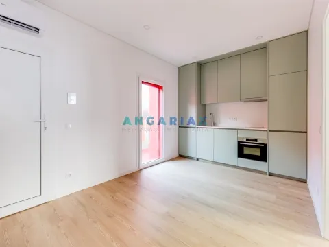 ANG1528 - Apartamento T1 para Arrendamento em Leiria