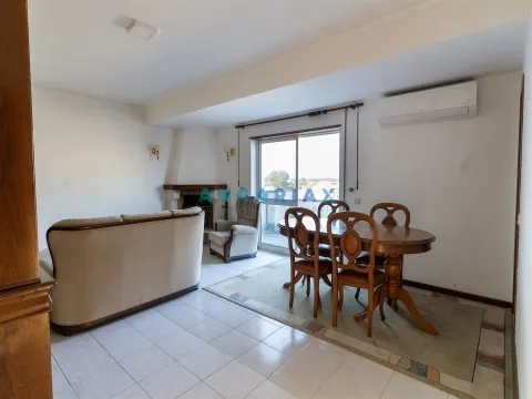 ANG1461 - Apartamento T2 para Venda na Marinha Grande