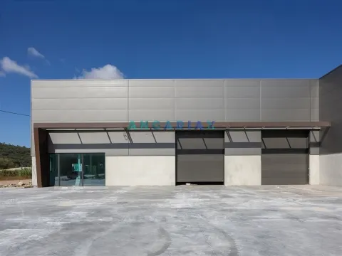 ANG1471 - Pavilhão para Venda em Alcobaça