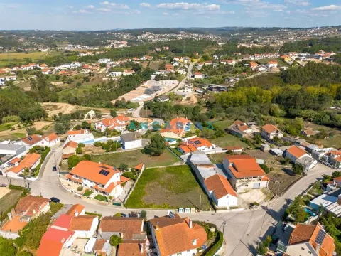 ANG1482 - Terreno para Venda em Leiria