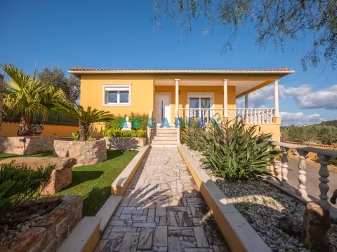 ANG1488 - Moradia T8 para Venda em Milagres