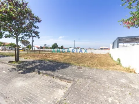 ANG1606 - Terrain à Vendre à Marinha Grande