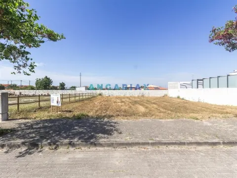 ANG1606 - Terrain à Vendre à Marinha Grande