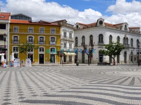 ANG1544 - Prédio para Venda em Leiria