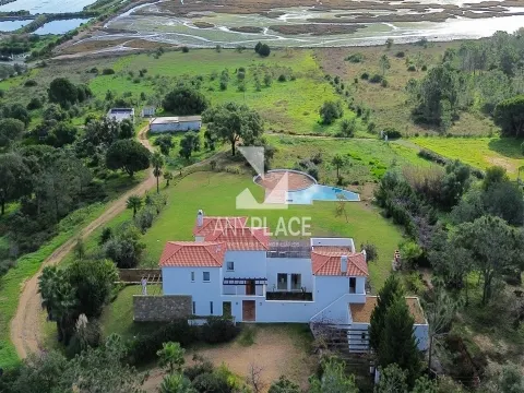 EXCLUSIEVE LUXE VILLA OP EEN UNIEKE LOCATIE