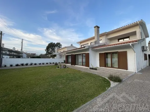 Semi-detached house T4