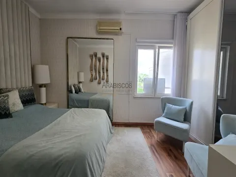 Moradia T4 - Mobilada e Equipada - Lareira - Jardim - Perto da Praia - Alvor - Portimão