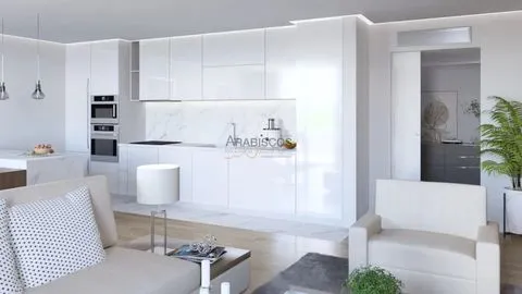 Apartamento T2 - Em Construção - 2 Lugares de Estacionamento - 1 Arrumo - Portimão
