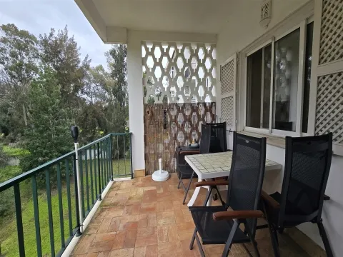 Appartamento con 2 camere da letto - arredato e attrezzato - Condominio con giardino - Parcheggio pr