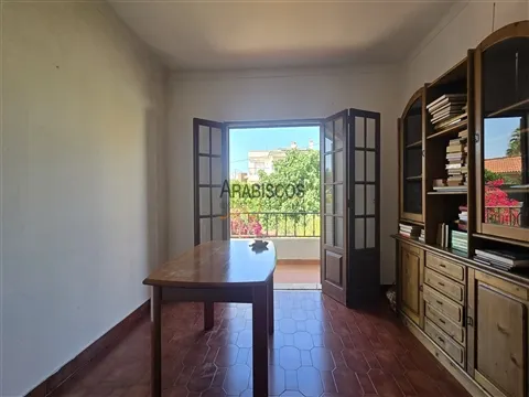 Moradia T3 - 3 Pisos - Vista Mar - Vista Ria - Jardim - Alvor - Portimão - Algarve