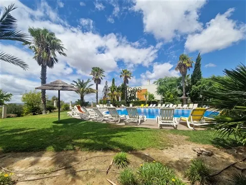 Appartement T2 - Cours de 112 m² - 3 Places de Parking - Piscine - Jardins - Sesmarias - Alvor