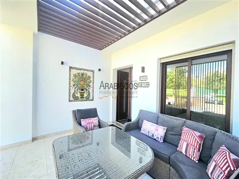Moradia T3 + 1 - Moderna - Piscina - Jardim- Garagem - Alvor