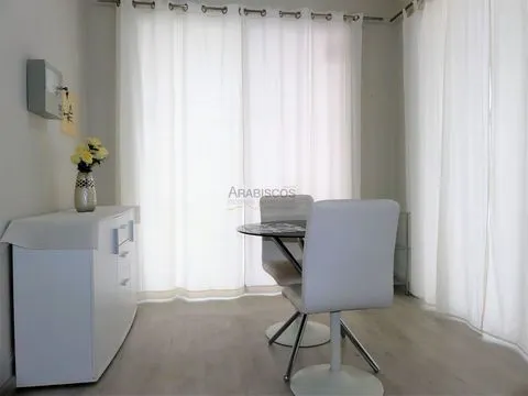 Shop - 5 storefronts - Praia da Rocha - Portimão - Algarve