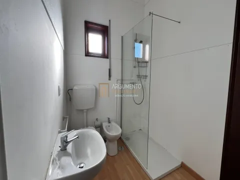  Investimento – 4 andares moradia com Logradouro