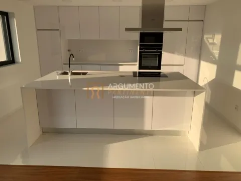 Moradia T3 Nova no coração da Cidade da Maia