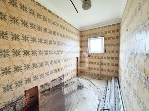 Moradia T3 RENOVADA - 2.860m2 de Terreno