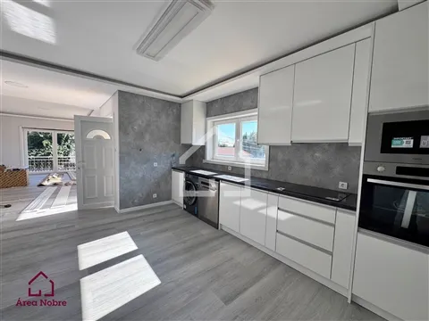 Moradia T3 RENOVADA - 2.860m2 de Terreno