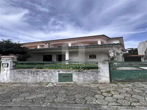 Semi-detached house T4