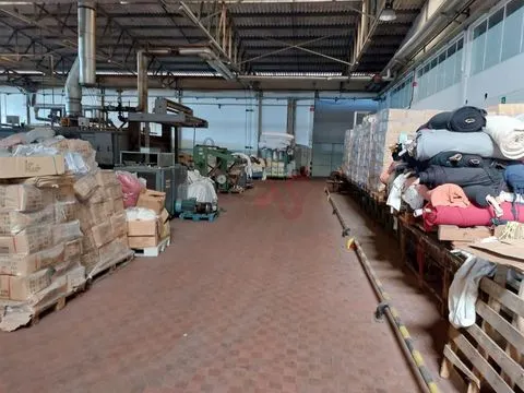 Armazém Industrial com 16.317,70 m² em Vila das Aves, Santo Tirso