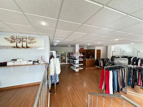 Loja Comercial com 118 m² &#124; Excelente Montra &#124; Zona Central de Nespereira, Guimarães