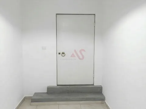 Loja com 98 m²,  a 2 min. do Hospital e a 5 min. do Centro Histórico de Guimarães, Fermentões