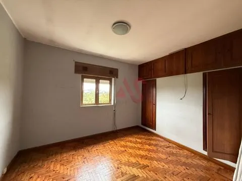 Moradia T2 em Agrela, Santo Tirso – Para Remodelação.