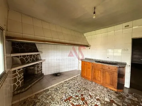 Moradia T2 em Agrela, Santo Tirso – Para Remodelação.