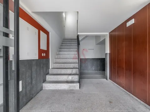 3 Bedroom Apartment with Modern Finishes and Balcony with Barbecue - Fornelos, Fafe