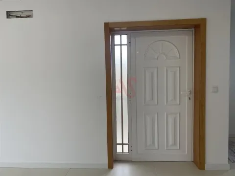 Apartamento T3 para arrendamento em Boim, Lousada