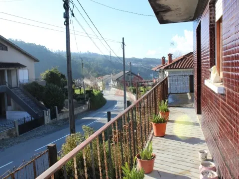 &#127969; Villa 3 chambres avec garage – Sendim, Felgueiras