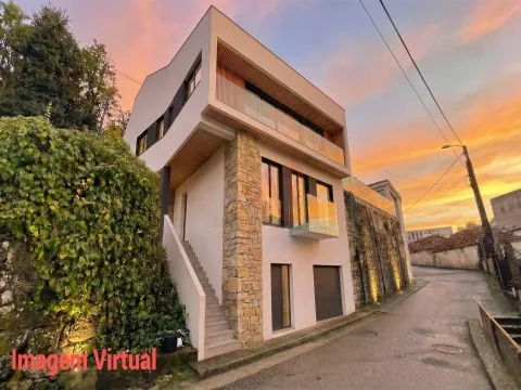 Moradia T6 com terreno de 680 m² | Centro de Vieira do Minho