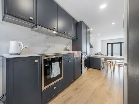 Villa renovada de 2+1 dormitorios | Candoso – São Martinho