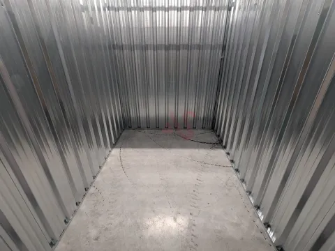 Boxes com áreas entre 5 m² e 18 m² para arrendamento em Fermentões, Guimarães