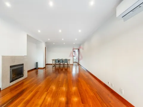 Appartement en duplex de 4 chambres à Fermentões, Guimarães