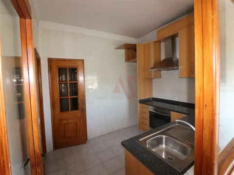 Appartement 3 chambres à louer – Moreira de Cónegos