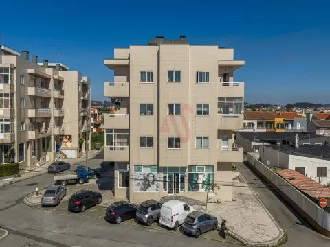 T1 em Aver-o-Mar a 10 min da praia | Último piso | Garagem | Potencial T2