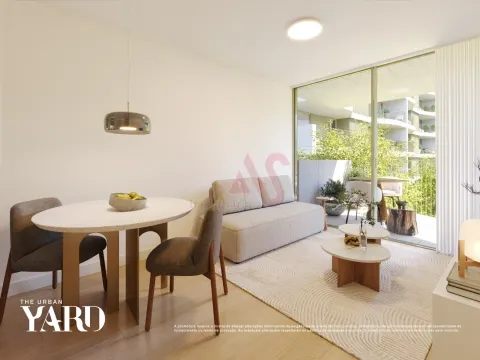 Apartamento T0 com Varanda em Vila Nova de Gaia